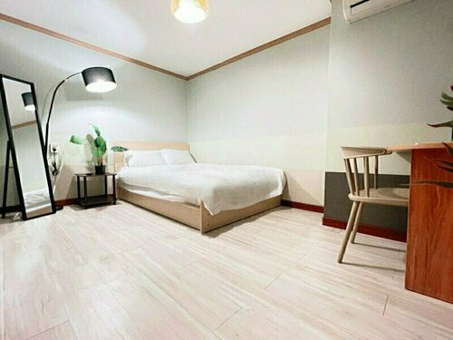 Jnineguesthouse, Забронировать Гостевой дом Чун-гу Сеул, рядом с Торговый центр Harmony Mart в Мёндоне (2-й магазин)