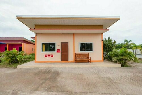 OYO 1044 Vassana Resort (Vaccinated Staff), Забронировать Курортный отель Отели Саттахипа с парковкой, Парковка