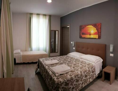 Hotel Oregon, Book Hotel Certosa Milano