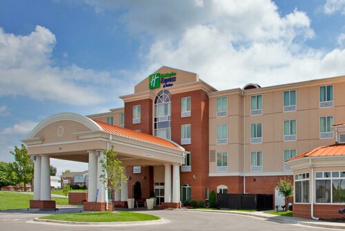 Holiday Inn Express Hotel & Suites Kansas City - Grandview, an IHG Hotel, Prenota Hotel Hotel a Missouri con piscina, Piscina