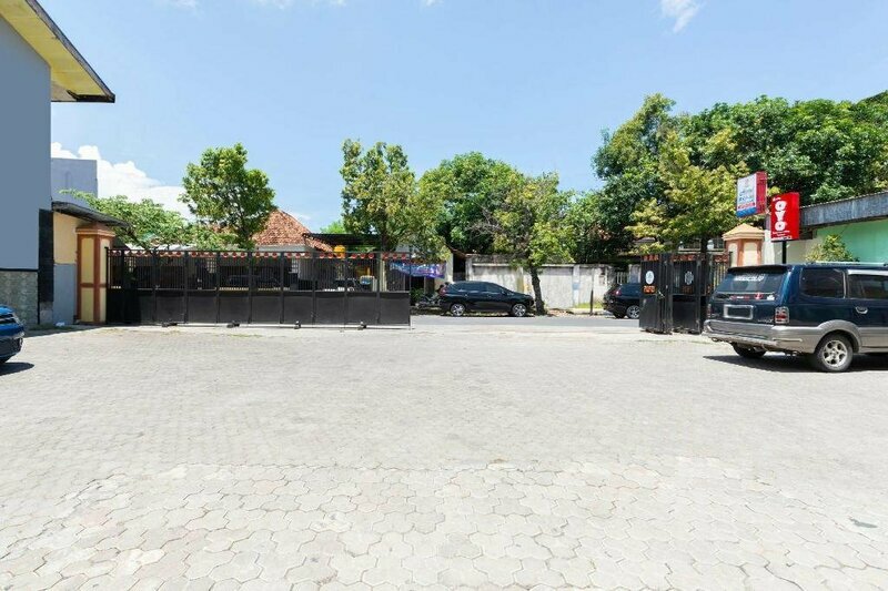 OYO 2708 Hotel Kemuning Syariah