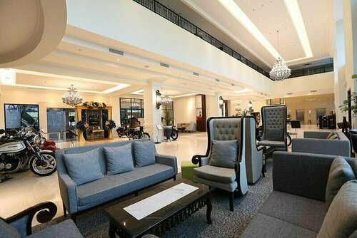 Grand Rohan Jogja, Забронировать Отель Отели Бангунтапан с парковкой, Парковка