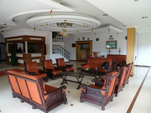 Hotel Lakeview, Varaa Hotelli Udagamandalam Tamil Nadu