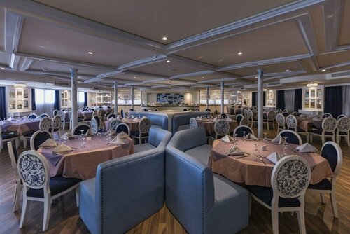 MS Semiramis II Nile Cruise, from Luxor or Aswan, Rezervovat Hotel Nag` Naqsha Kena
