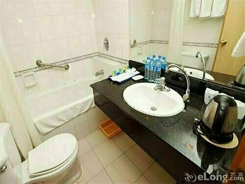 Capital Airport International Hotel, Prenota Hotel Shunyi Pechino e dintorni