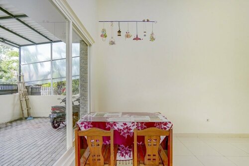 Innapp Tenggilis Family Residence by OYO Rooms, Reservar Hotel Hotéis no centro de Tenggilis Mejoyo, hotéis no centro de Tenggilis Mejoyo