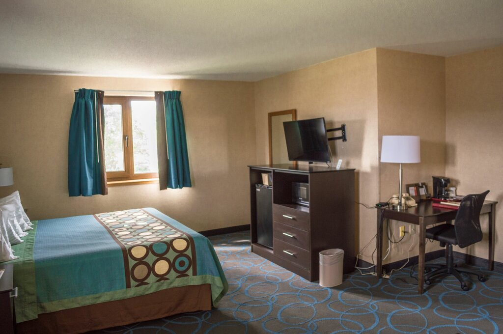 Super 8 by Wyndham Duluth