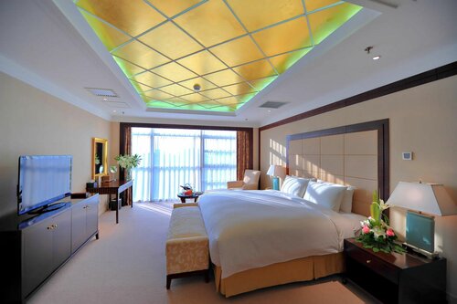 Beijing Broadcasting Tower Hotel, Забронировать Отель Чаоян Пекин, рядом с Торговый центр The Place