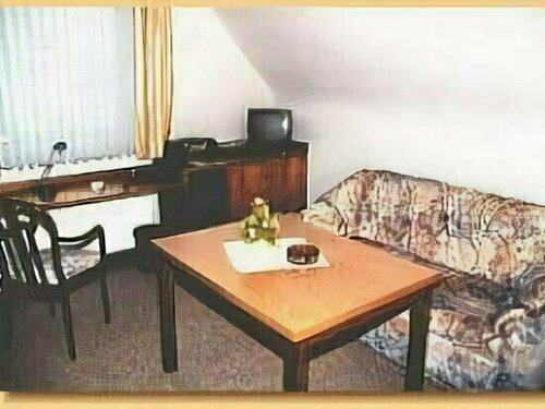Hotel Esinger Hof garni, Забронировать Отель Торнеш земля Шлезвиг-Гольштейн