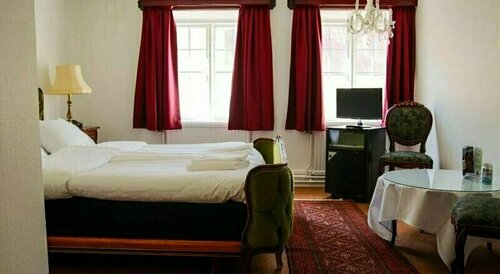 Hwitan, Book Hotel Falkenberg 