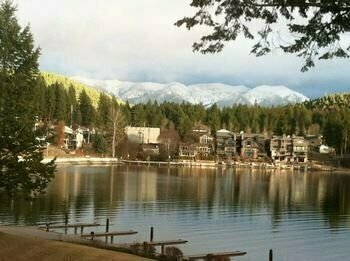 Marina Cay Resort and Conference Center, Rezerwuj Hotel Bigfork Flathead Valley