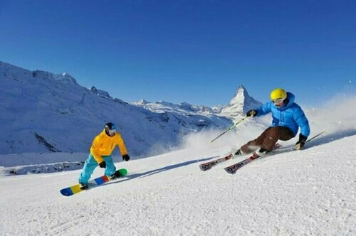 Les Cabanes Enchantées, Book Hotel Hoteller i Rhône-Alps med parkering, Parkering