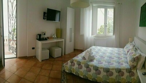 B&B Bouganville, Забронировать Отель «постель и завтрак» Отели в центре Салерно, в центре