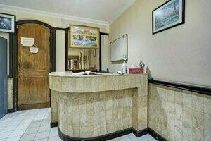 SPOT ON 90147 Gosepa Ambengan Plaza, Reserva ahora Hotel Genteng Java Oriental