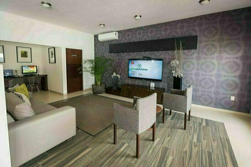 Redwood Villas Extended Stay Zona Industrial