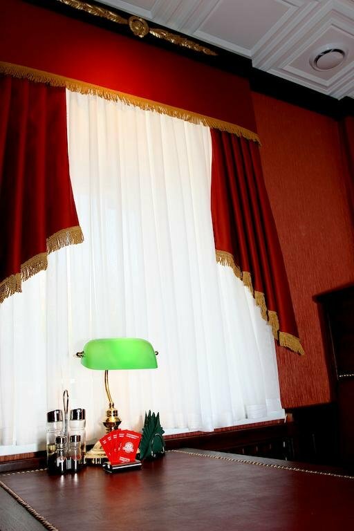 Avrora Hotel