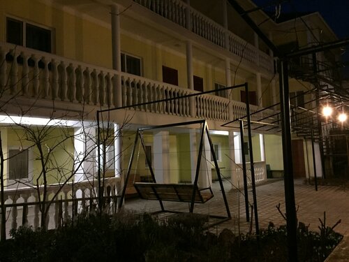 U Chizhika Living quarters, Prenota Hotel Hotel a Crimea con parcheggio, Parcheggio