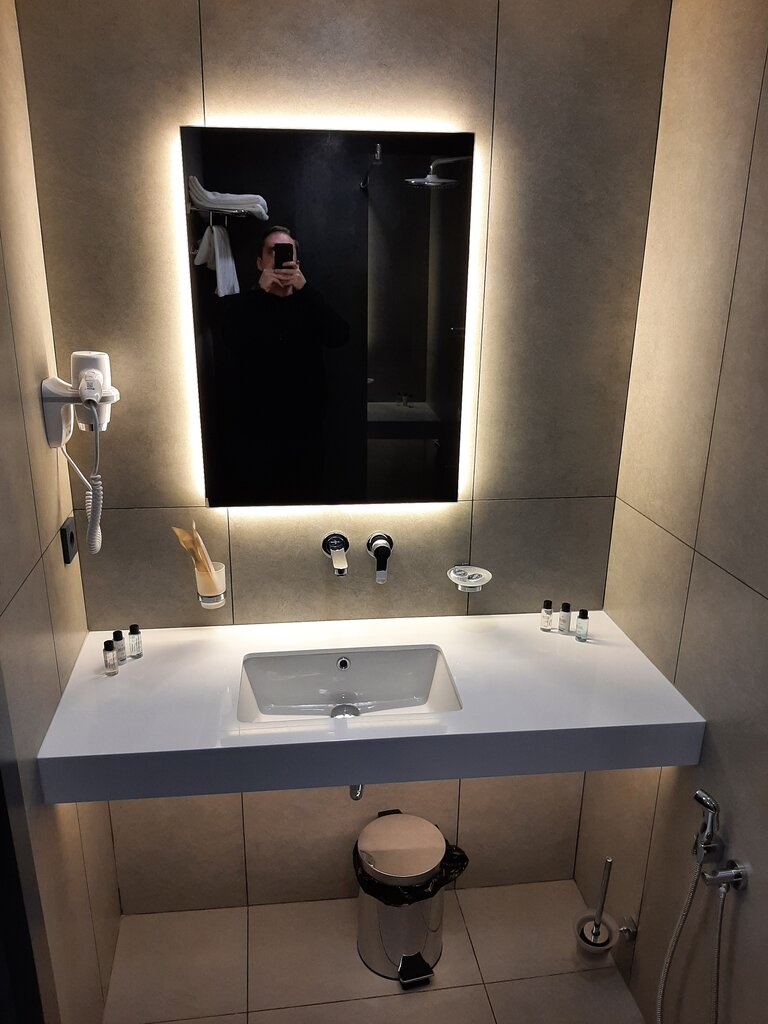Hotel 115