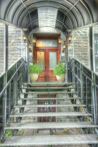 Chateau St-Marc, Book Hotel Montreal Quebec