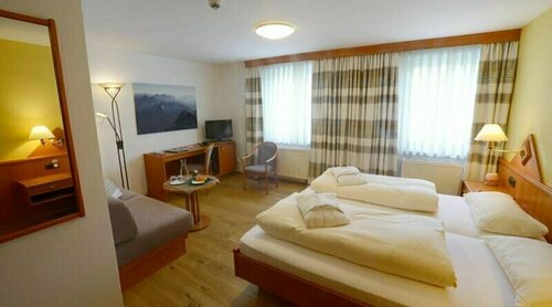 Biohotel Eggensberger, Забронировать Отель Отели Баварии с парковкой, Парковка