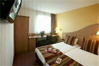 Inter-Hotel Apolonia, Забронировать Отель Бордо Жиронда, рядом с Картинг-центр Kart System