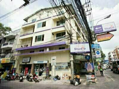 JP Inn Pattaya, Забронировать Отель Центральная Паттайя Паттайя, рядом с Торговый комплекс Централ Фестиваль