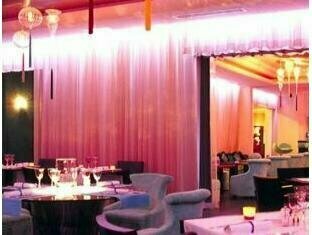 Hotel 3.14, Забронировать Отель Отели в центре Канн с завтраком, отели в центре Канн с завтраком