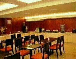 JinJiang Inn Guoquan, Varaa Hotelli Shanghai Shanghai