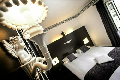 Hotel Brunel, Забронировать Отель Албарет-Сен-Мари 