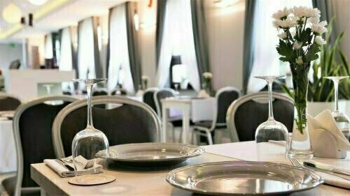 Hotel Garden, Book Hotel Hoteller i Lower Silesia med parkering, Parkering