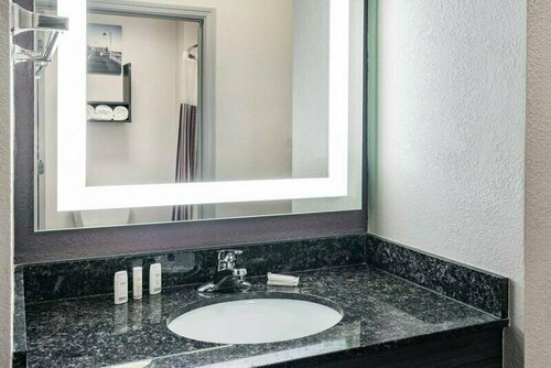 La Quinta Inn & Suites by Wyndham Norfolk, Prenota Hotel Norfolk Virginia