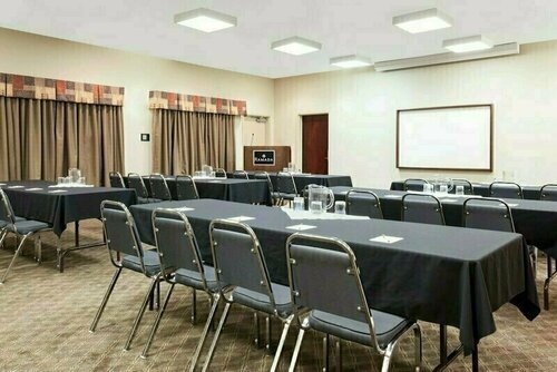 Ramada by Wyndham Weyburn, Prenota Hotel Hotel business a Saskatchewan, 4* 5*