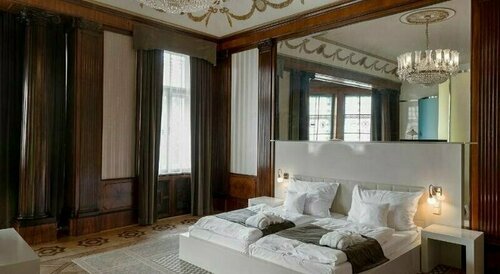 Hotel Okresní Dům, Book Hotel Hradec Králové 