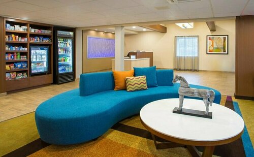 Comfort Inn - Dedham-Boston MetroWest, Buchen Sie Hotel Dedham Boston und Umgebung