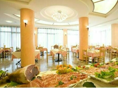 Hotel Costaverde, Забронировать Отель Отели Чезенатико 3 звезды, 3*