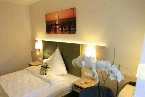 Waldhotel zum Bergsee Damme, Забронировать Отель Дамме Oldenburger Muensterland
