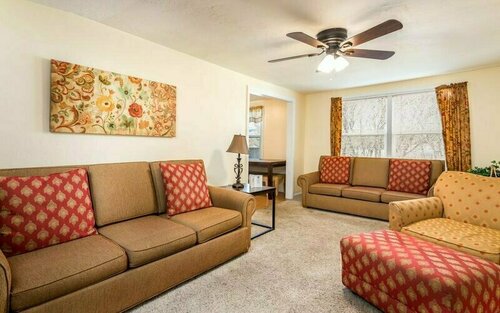 The Suites of Lava Hot Springs, Book Hotel Hoteller i Idaho med parkering, Parkering