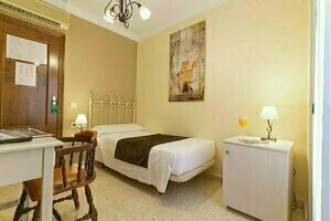 Hotel Colón, Забронировать Отель Ронда Sierra de Grazalema, рядом с Церковь Богоматери Милосердия