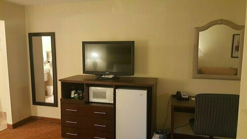 Best Western Pine Springs Inn, Забронировать Отель Руидозо Нью-Мексико
