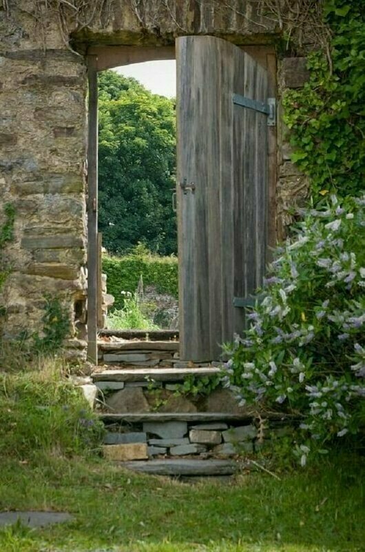 Cuffern Manor Country House