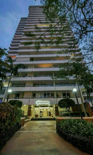 Waterways Luxury Apartments, Забронировать Апартаменты/квартира Отели Голд-Кост с парковкой, рядом с LAN SPA, Парковка