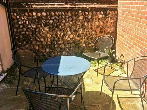 6 Sea Mews, Book Hotel Cromer Norfolk