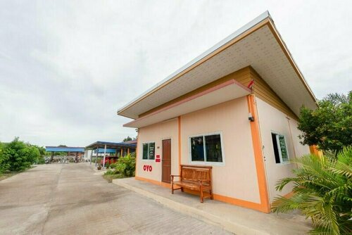 OYO 1044 Vassana Resort (Vaccinated Staff), Забронировать Курортный отель Отели Саттахипа с парковкой, Парковка
