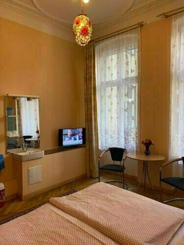 Hotel Gunia, Забронировать Отель Отели Берлина с парковкой, рядом с Ноллендорфплац, Парковка