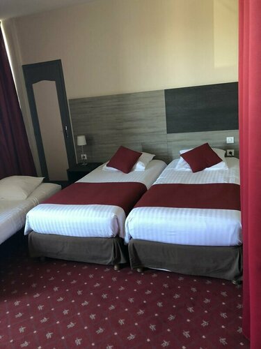 Logis - Hôtel du Nord et Restaurant La Table dElisa, Забронировать Отель Отели Компьень с парковкой, Парковка