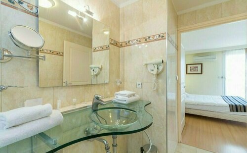 Adonis Grand Geneve Residence Excellior, Prenota Hotel Hotel a Alvernia con colazione, Colazione