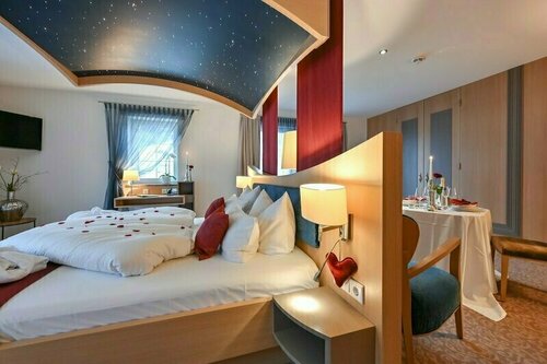 Villa Ludwig Suite Hotel, Забронировать Шале Коттеджи Швангау, рядом с Музей истории Виттельсбахов, Коттедж