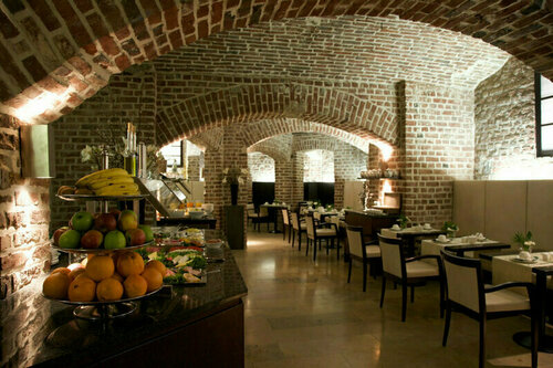 Devin Art Hotel, Забронировать Отель Штадтмитте Дюссельдорф, рядом с Центральный железнодорожный вокзал Дюссельдорфа