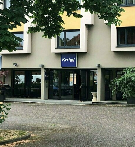 Kyriad Hotel Strasbourg Lingolsheim, Varaa Hotelli Hotellit Strasbourg Eurometropole uima-altaalla, Uima-allas