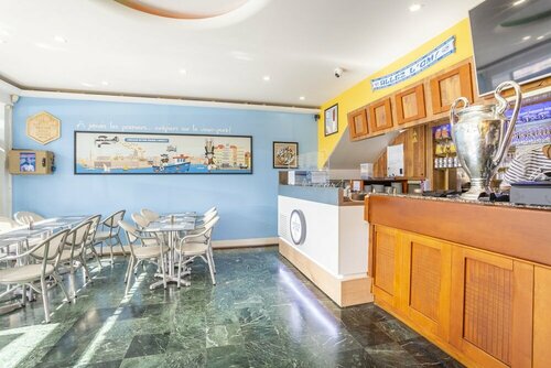 Hostel L'Ambassade Bretonne Vieux-Port, Забронировать Хостел Хостелы Буш-дю-Рон, Хостел